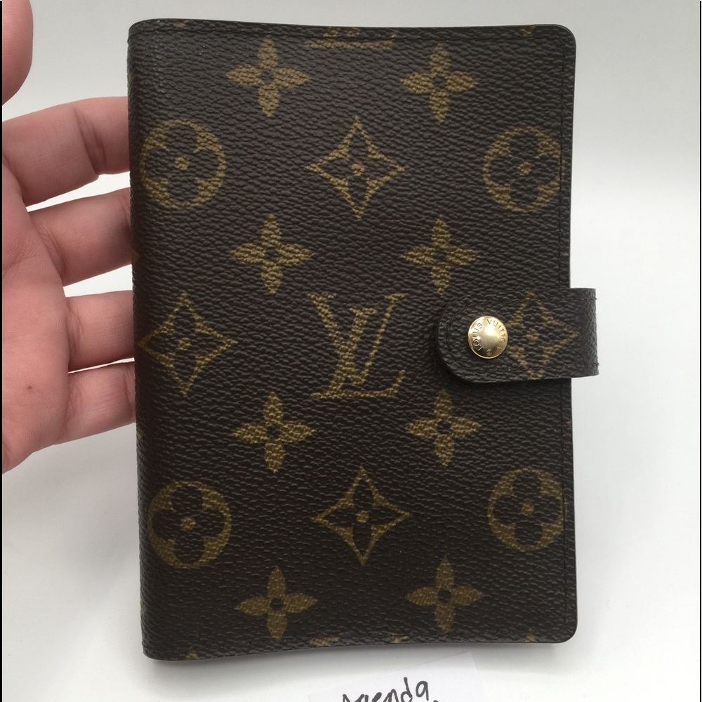 ‼️‼️ SALE ‼️‼️ Authentic Louis Vuitton Agenda PM Size